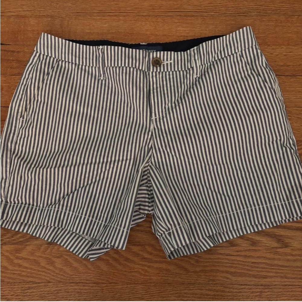 Old Navy Black and White Striped Women's Shorts